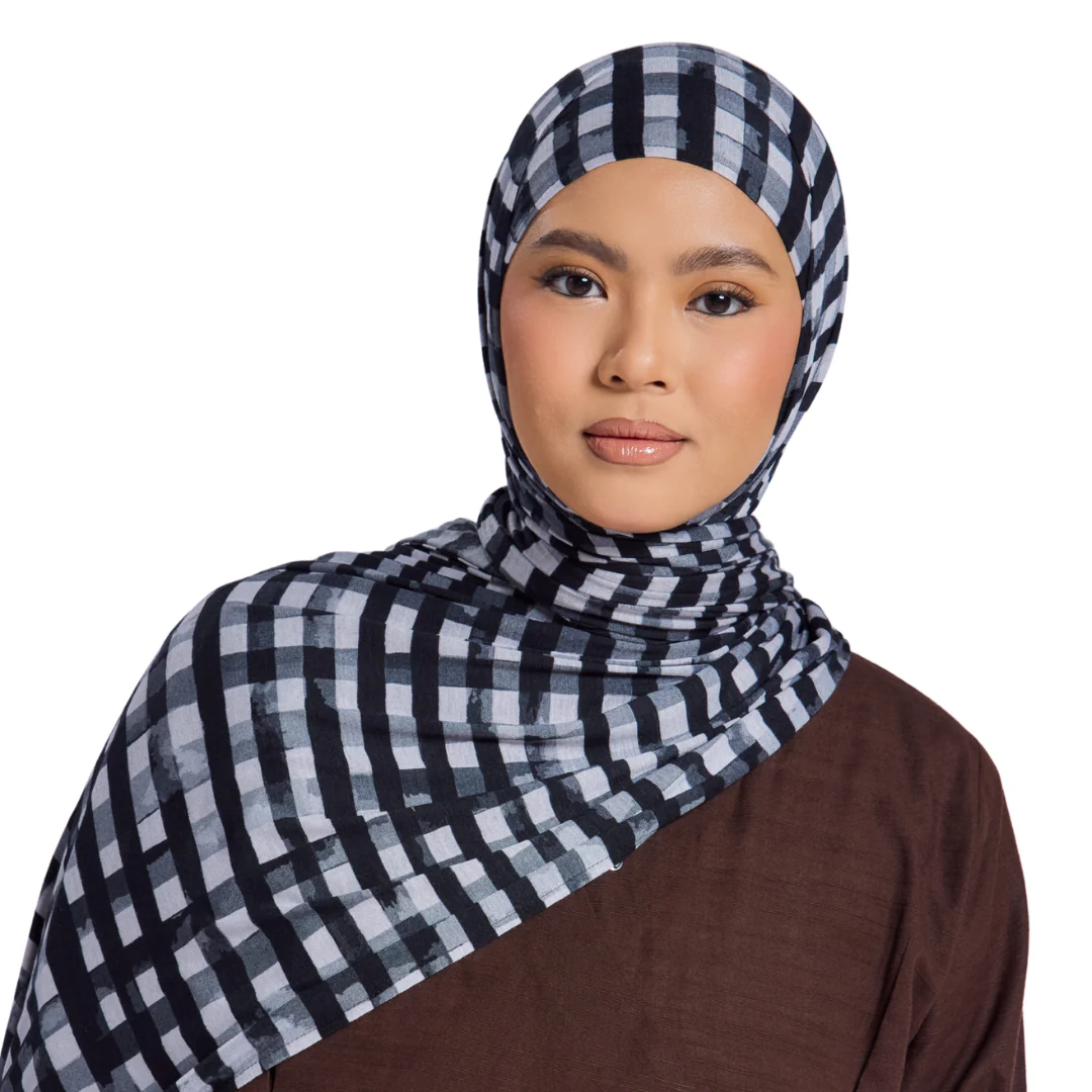 Greylock Jersey Hijab - Image 4