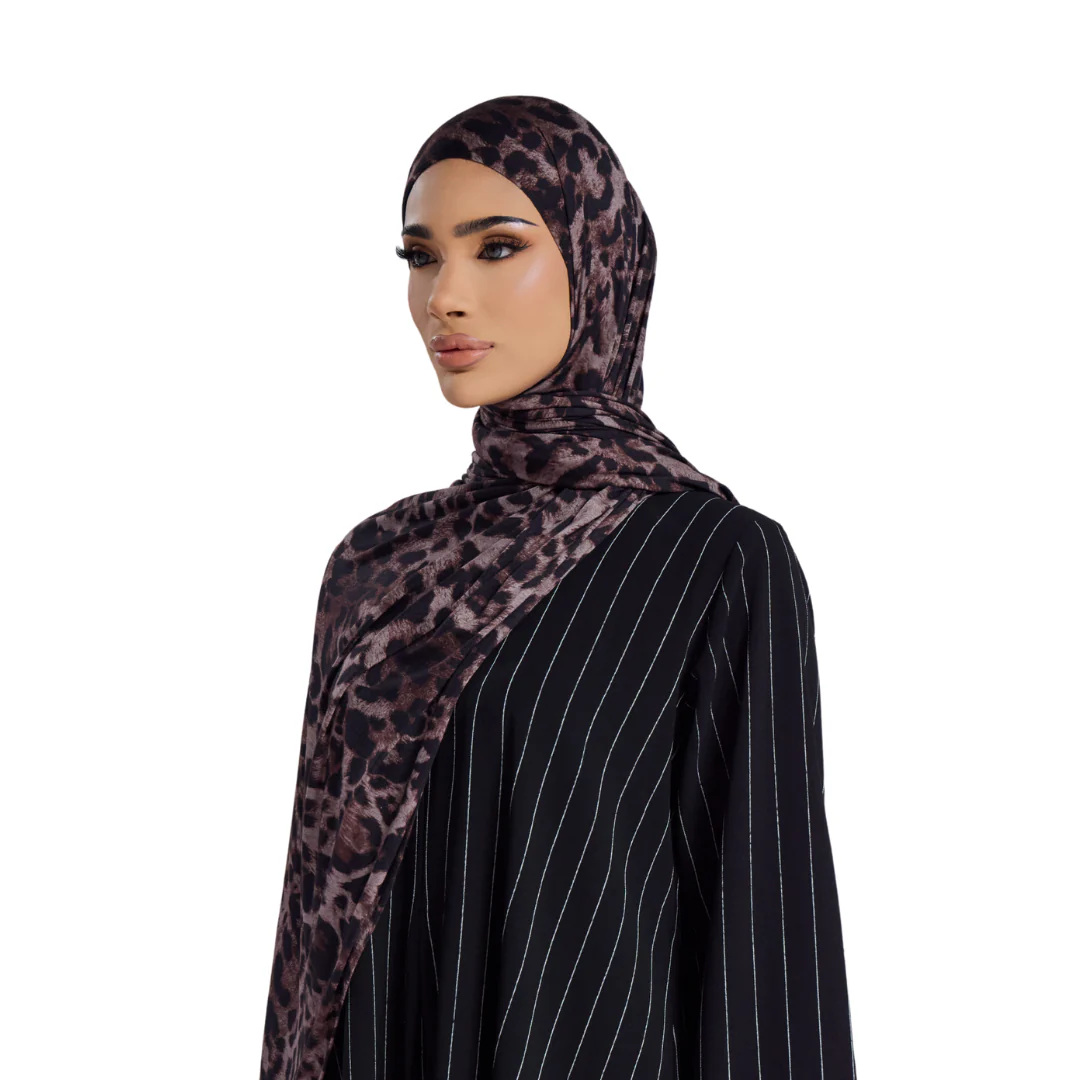 Noir Leopard Jersey Hijab - Image 3