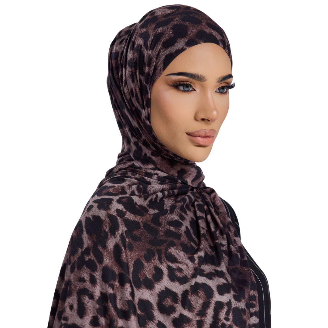 Noir Leopard Jersey Hijab - Image 6