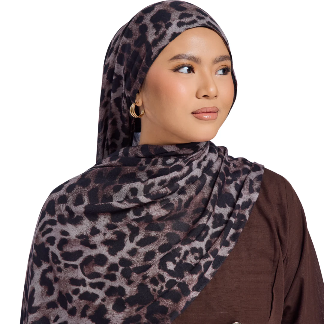 Noir Leopard Modal Hijab - Image 4
